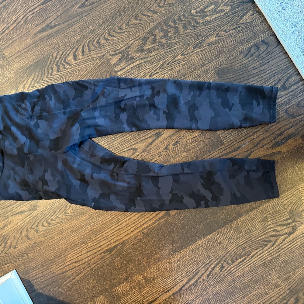 lululemon leggings.
